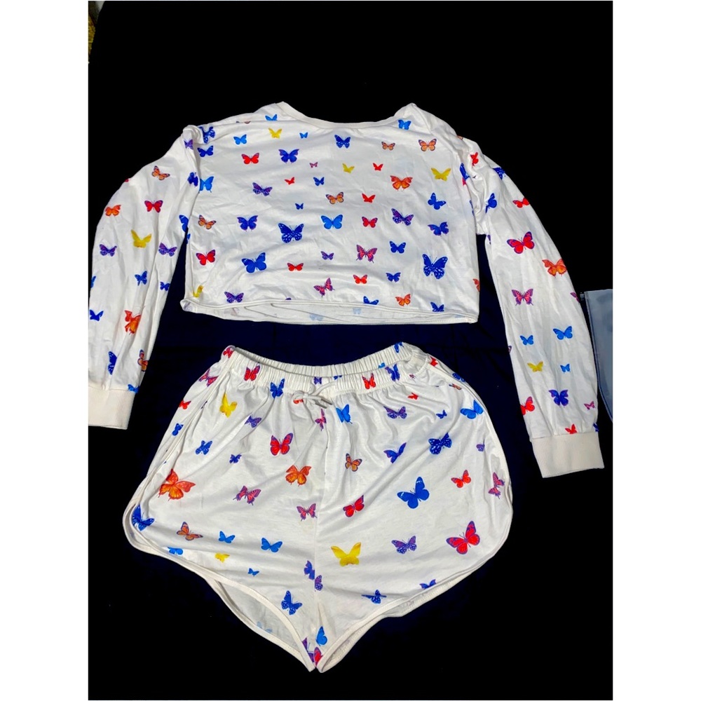 Butterfly Set (Long Sleeve Cropped Shirt & Shorts)
